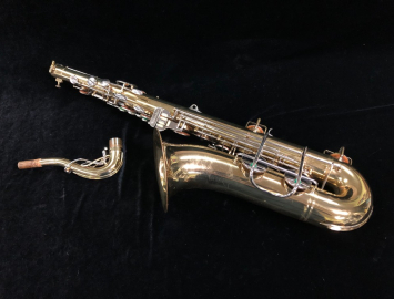 Photo Late Vintage Buescher 400 Lacquer Tenor Saxophone, Serial #717672